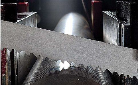 来宾双金属带锯条锯切割金属工件过程中产生的金属屑需如何合理处理？
